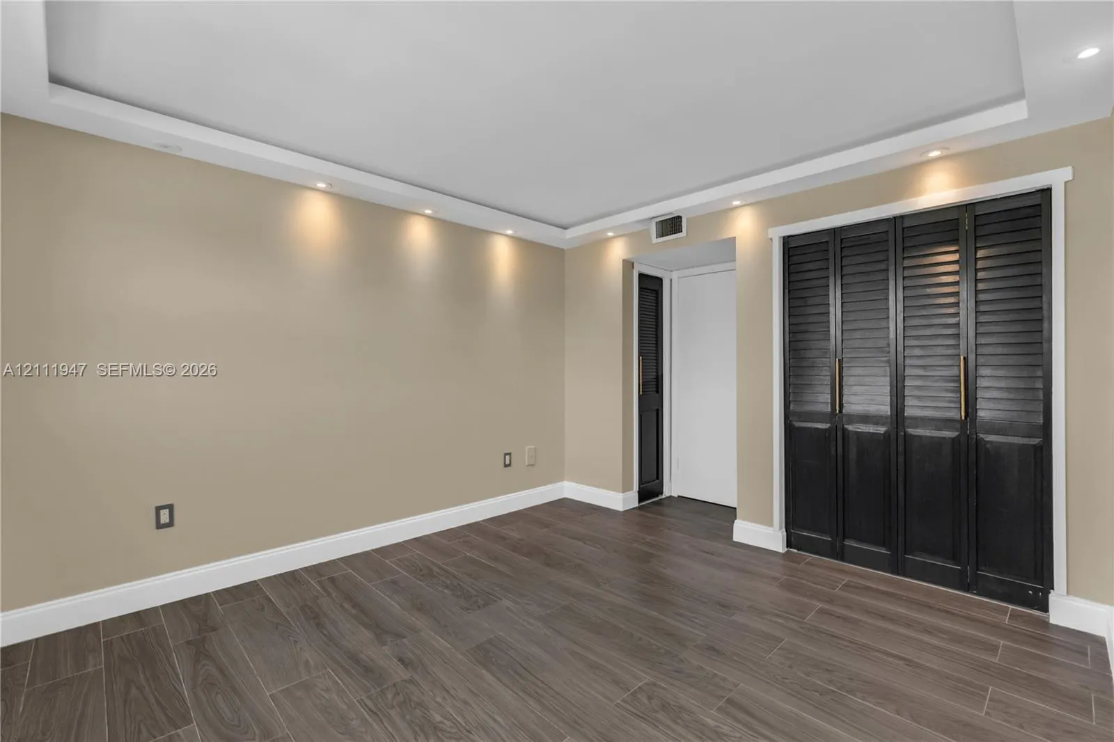 7300 Wayne Avenue #210