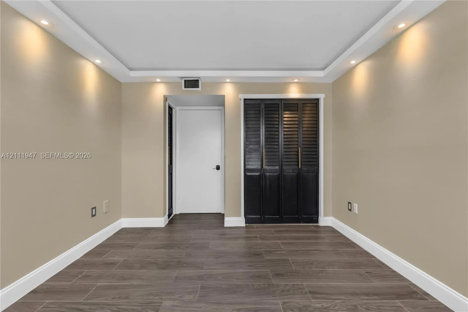 7300 Wayne Avenue #210