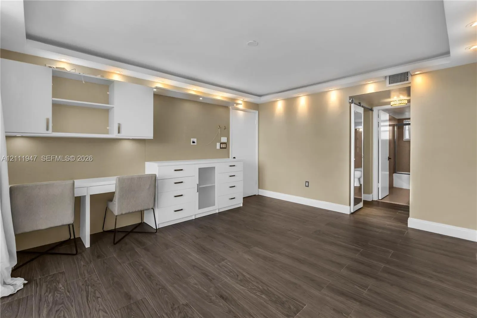 7300 Wayne Avenue #210