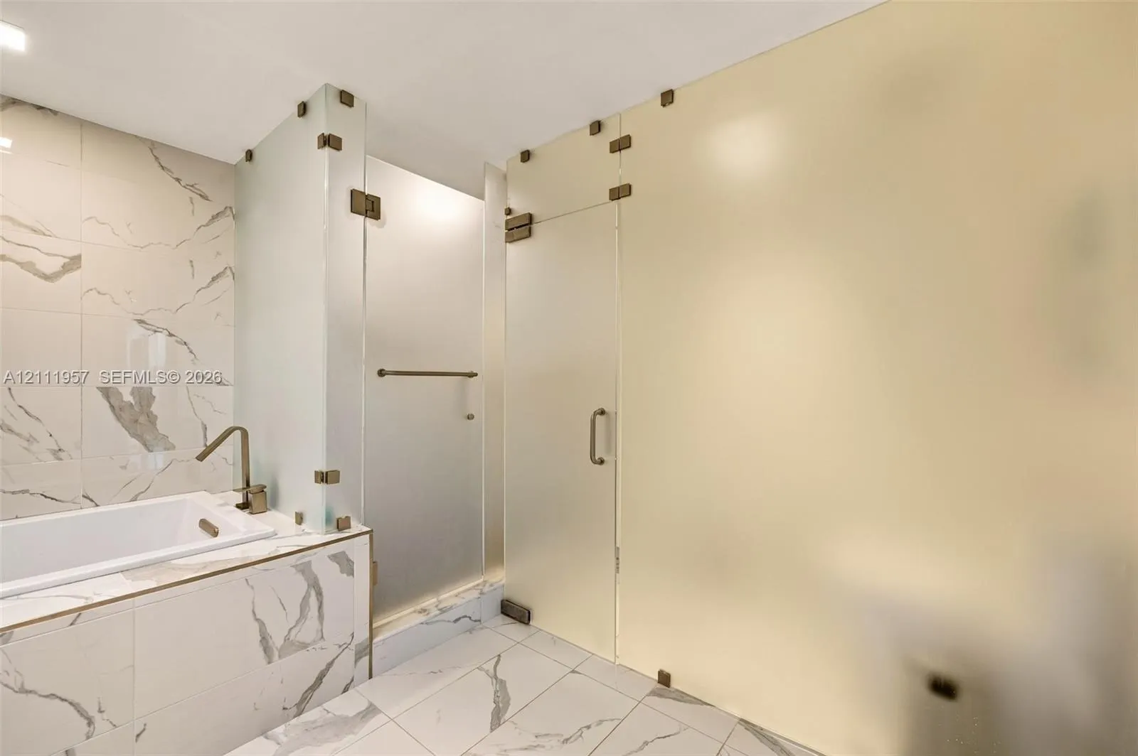 9521 E Bay Harbor Drive #904
