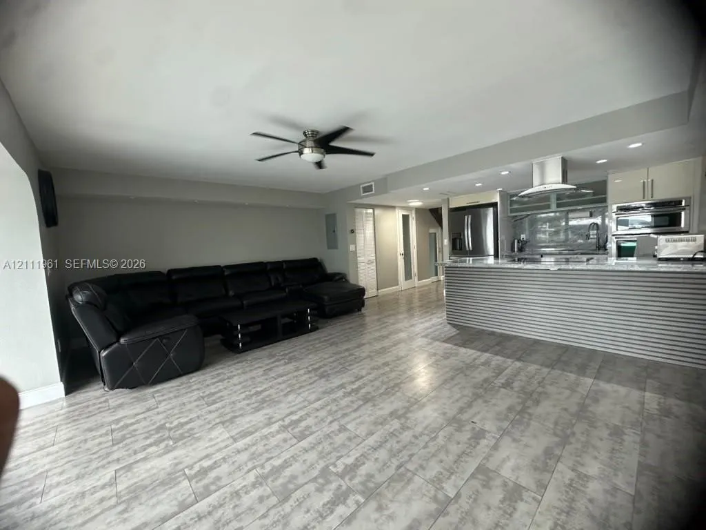 3987 NE 167th Street #9