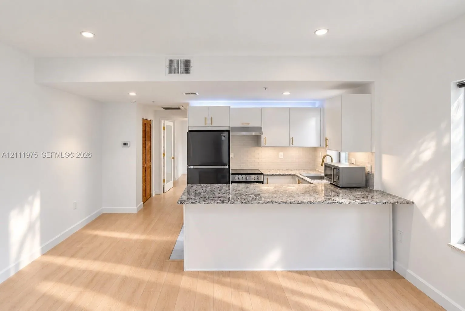 1542 Drexel Avenue #206