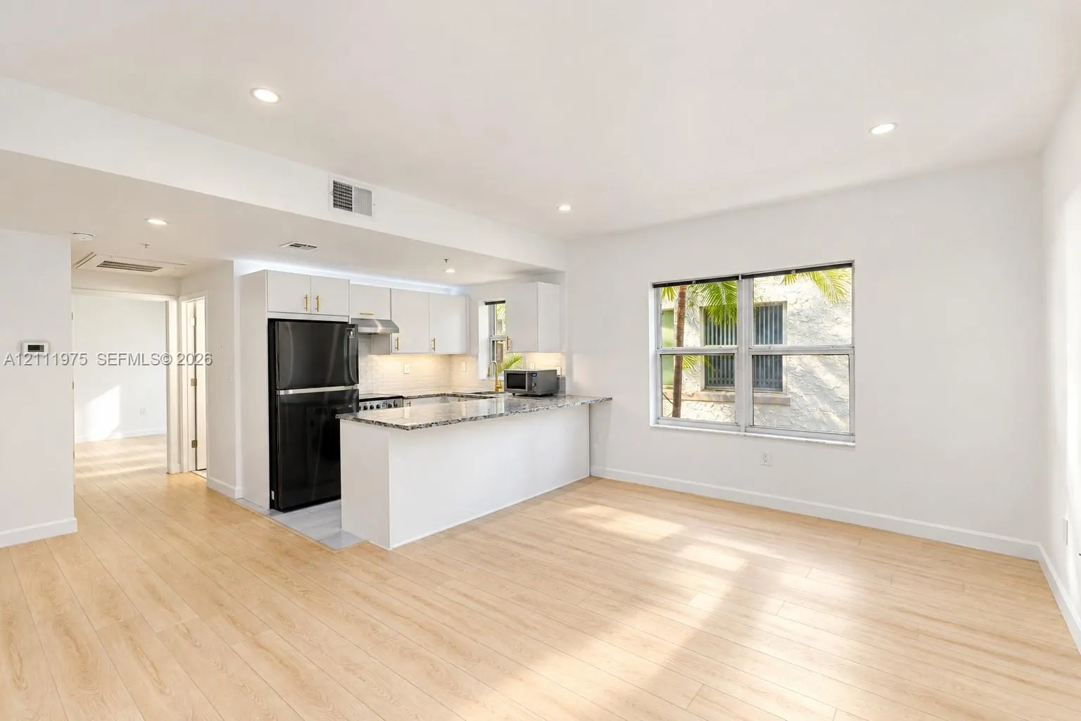 1542 Drexel Avenue #206
