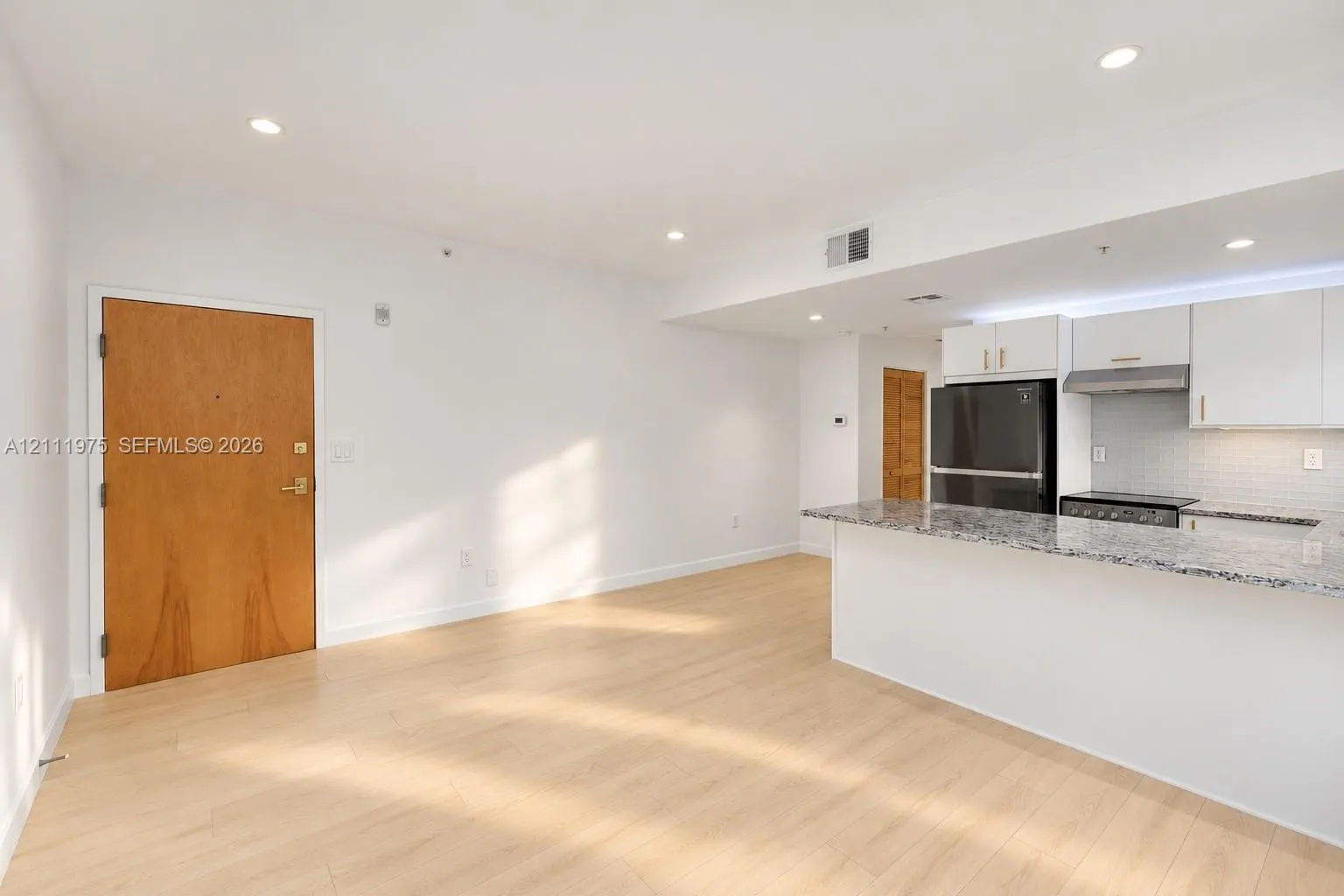 1542 Drexel Avenue #206