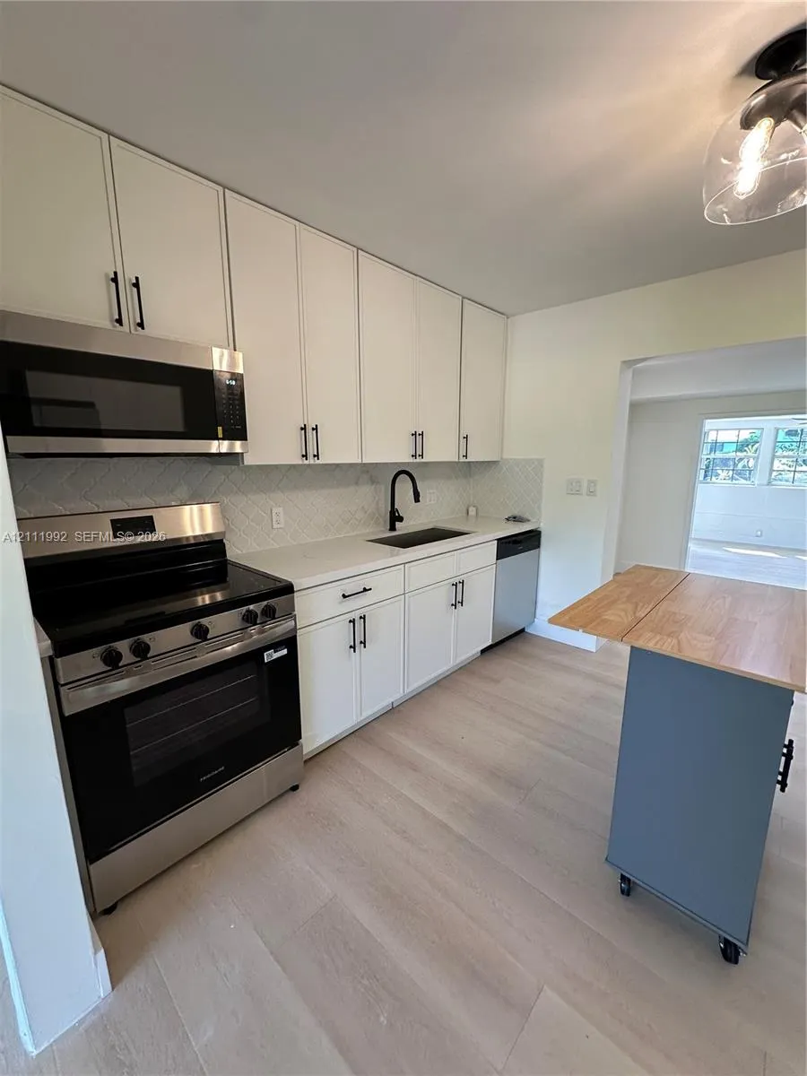 640 NW 28th Court
