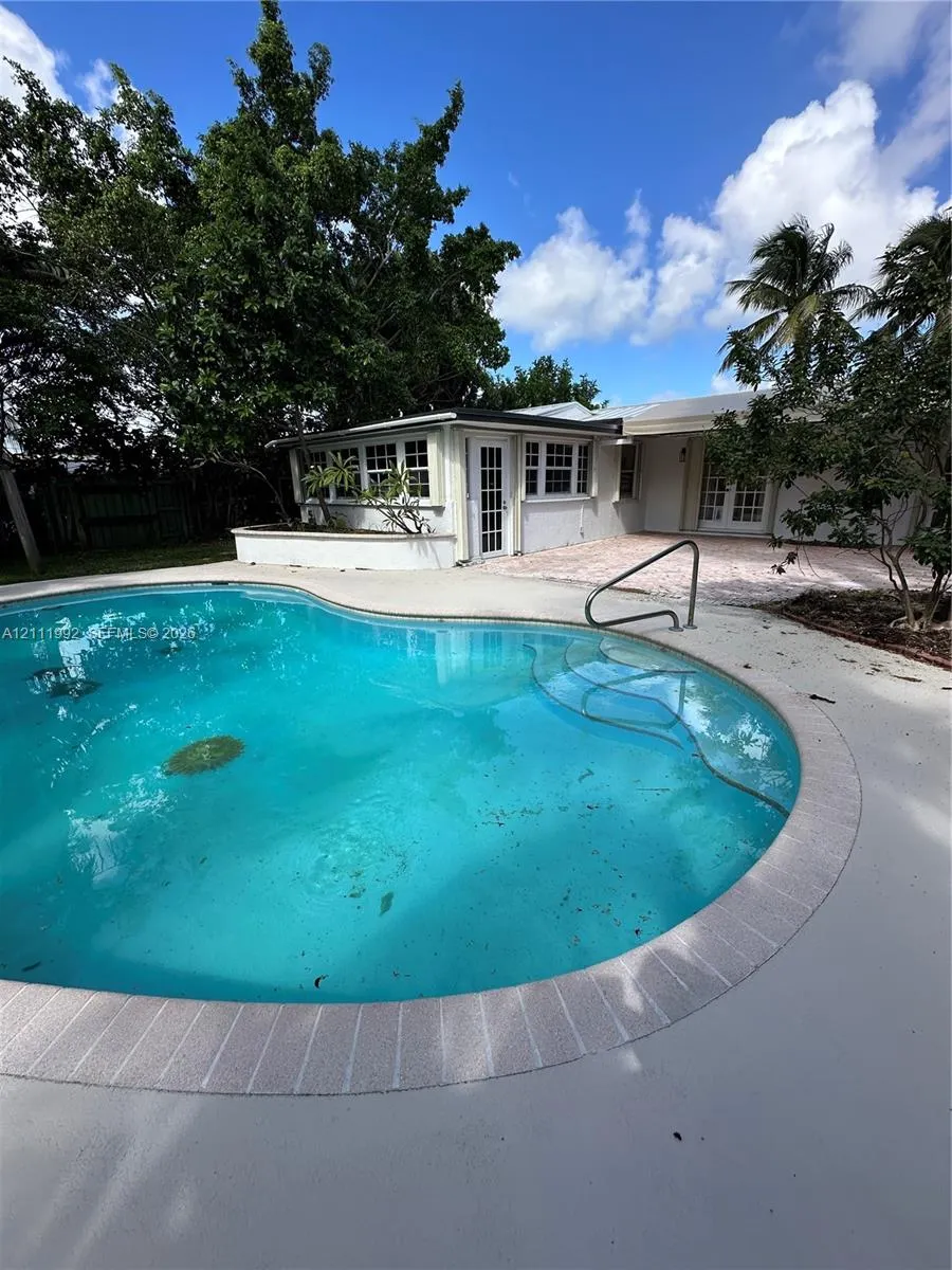 640 NW 28th Court