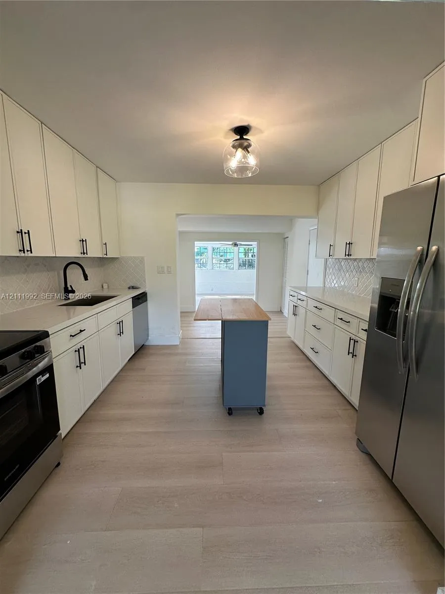 640 NW 28th Court