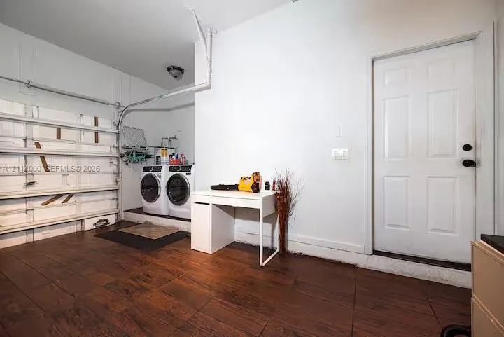 2327 NE 37th Terrace #2327