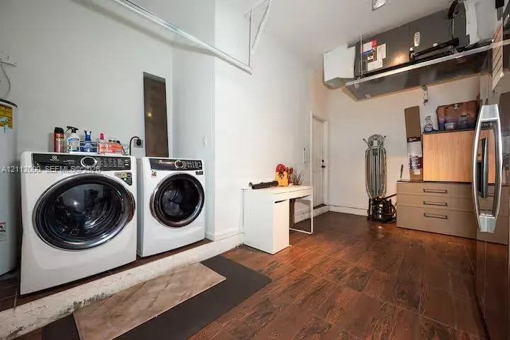 2327 NE 37th Terrace #2327