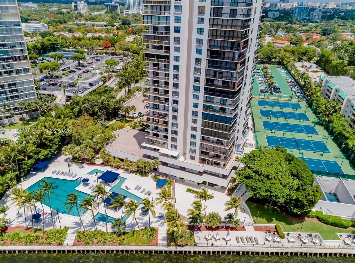 2333 Brickell Avenue #1516