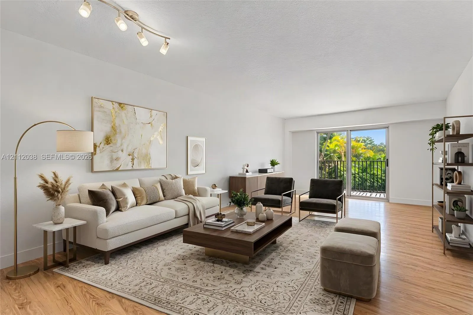 1000 Michigan Avenue #207