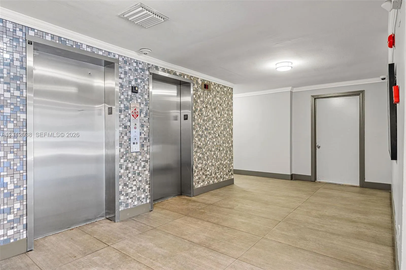 1000 Michigan Avenue #207