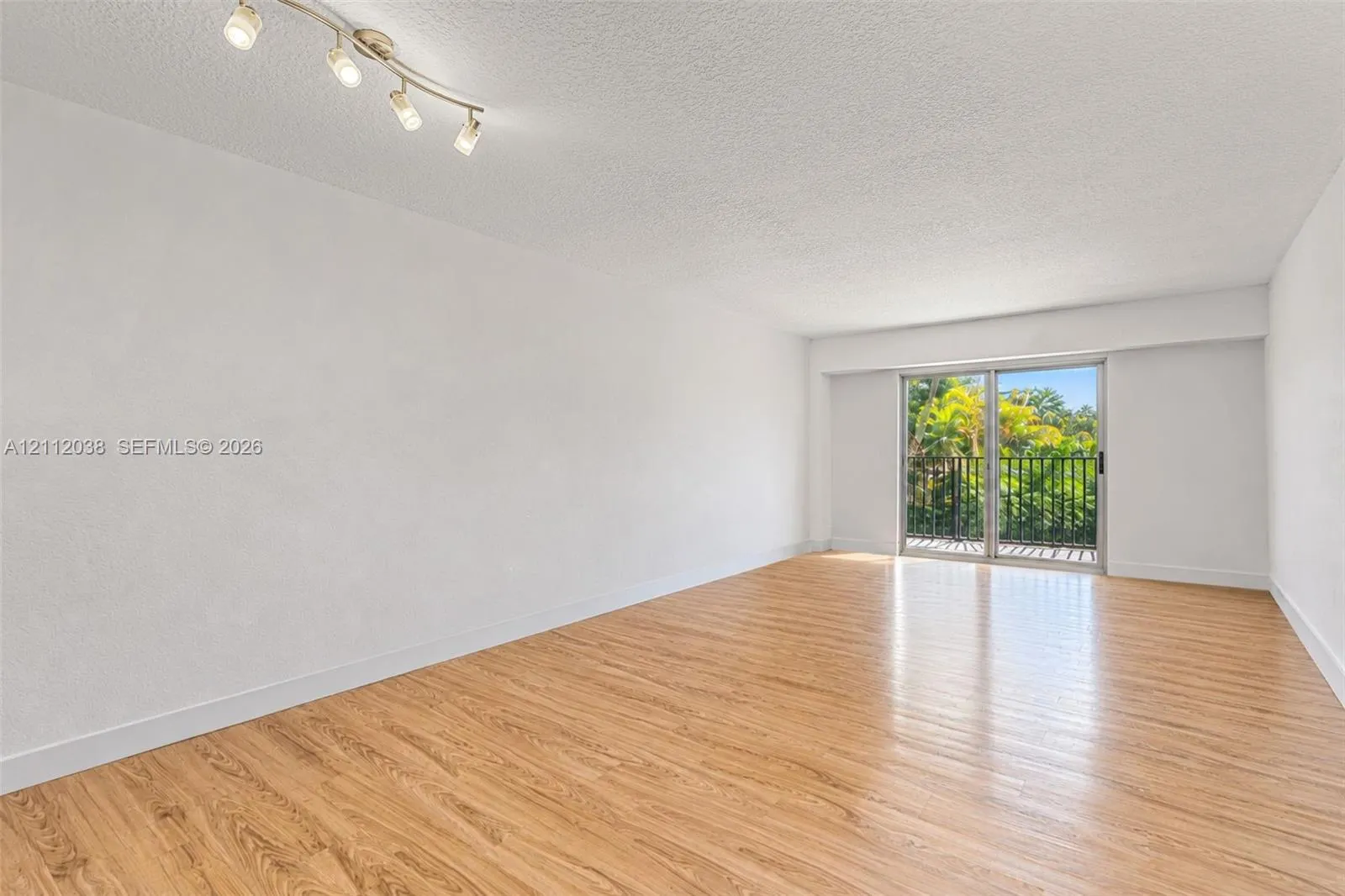 1000 Michigan Avenue #207