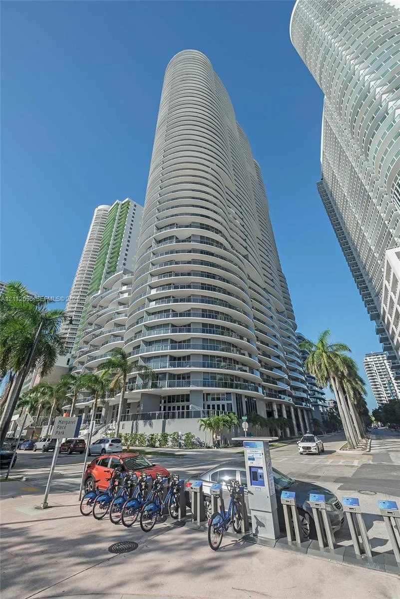 488 NE 18th Street #3410