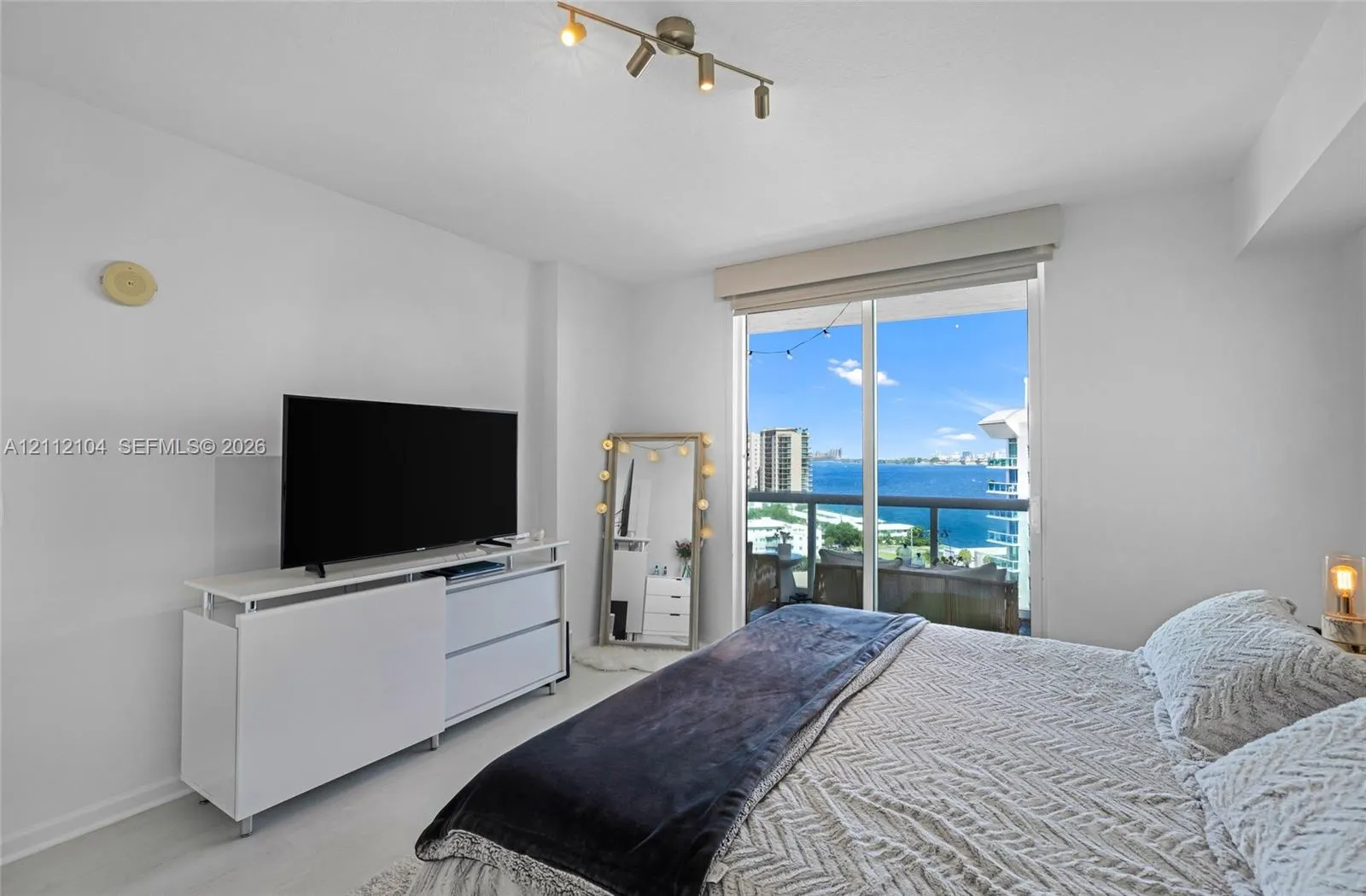 7900 Harbor Island Drive #1203