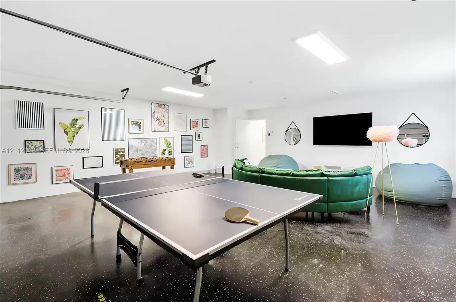 337 S Sequoia Drive