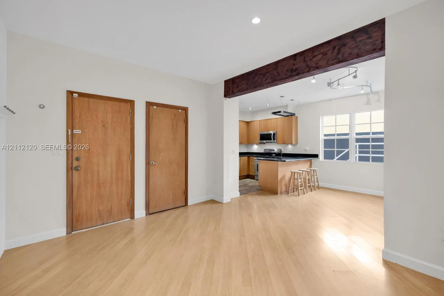 305 Jefferson Avenue #2