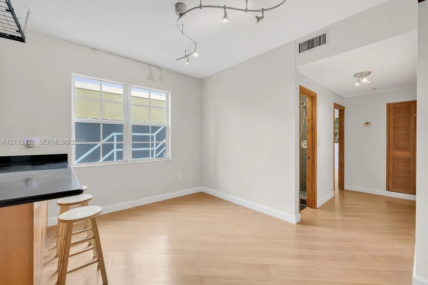 305 Jefferson Avenue #2