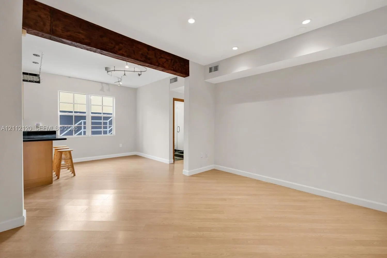305 Jefferson Avenue #2
