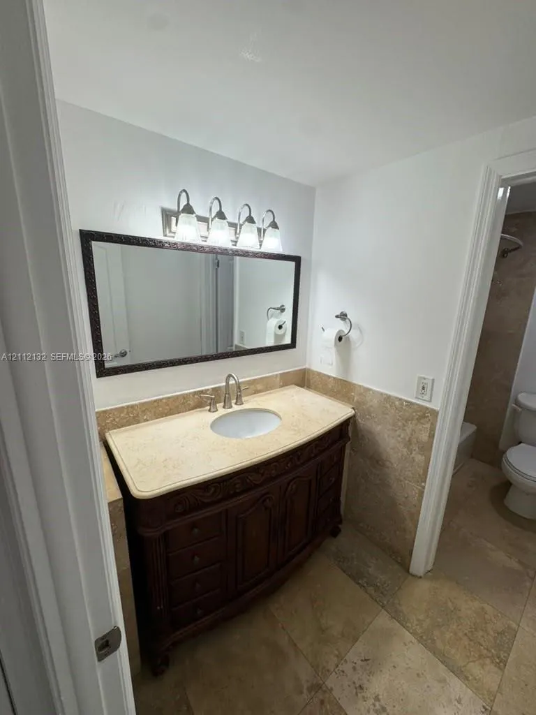 22 Salamanca Avenue #706