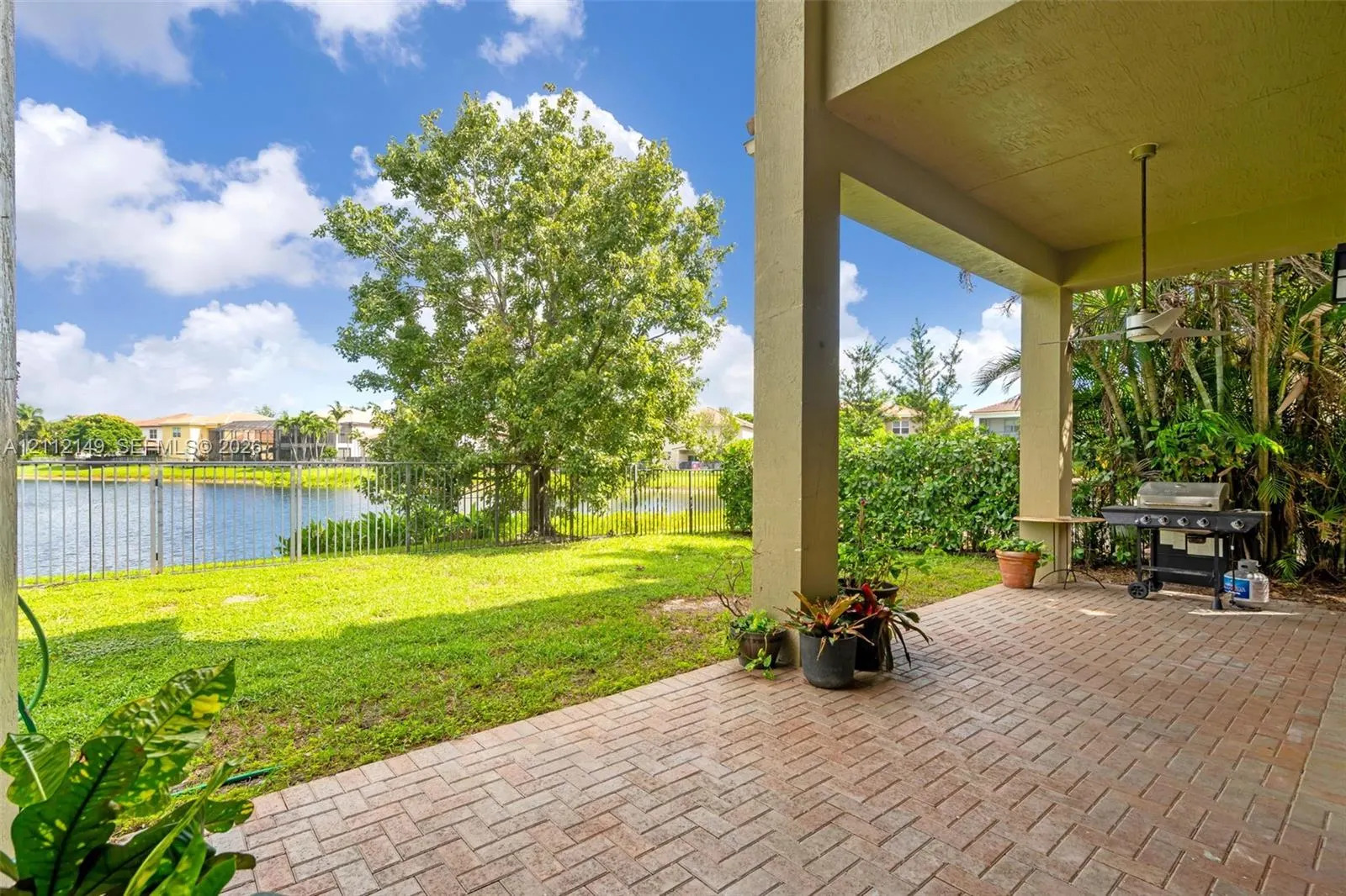 8887 Cobblestone Point Circle