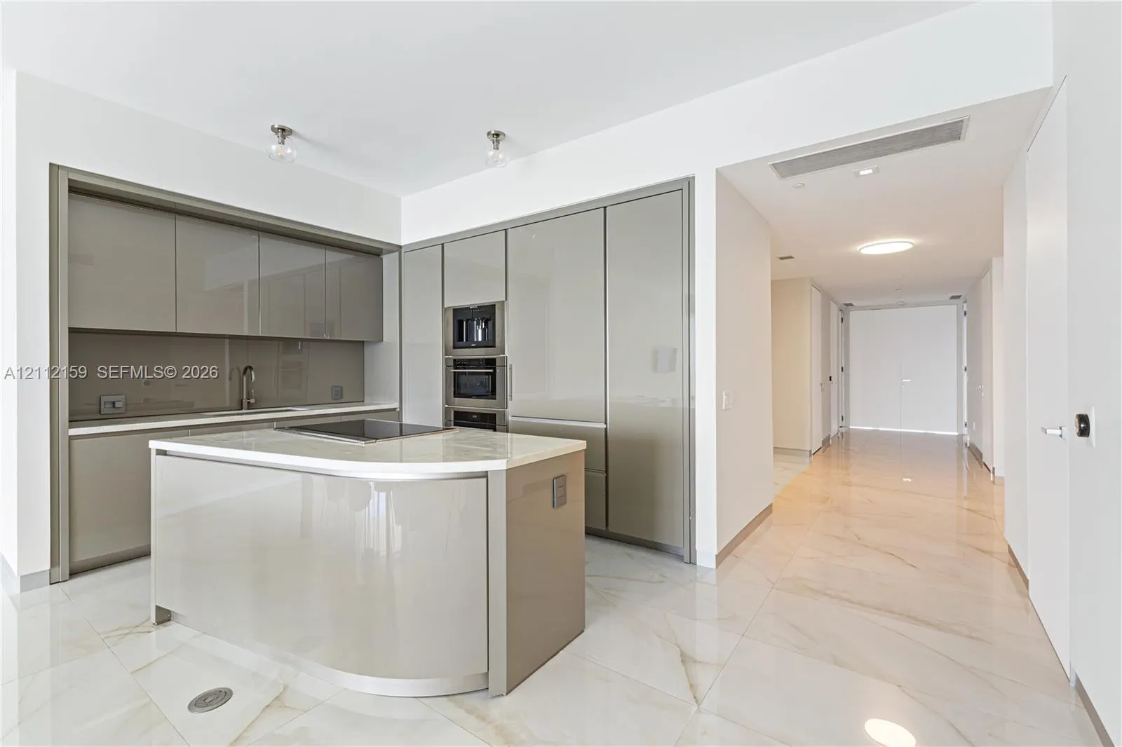 18975 Collins Avenue #802