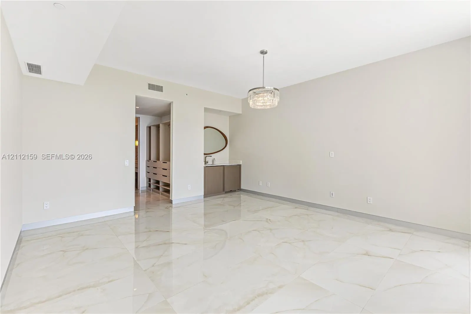 18975 Collins Avenue #802
