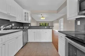 440 Lakeview Drive #103