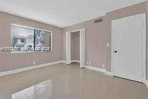 440 Lakeview Drive #103