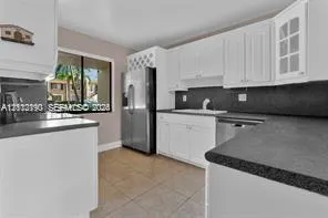 440 Lakeview Drive #103