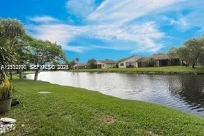 440 Lakeview Drive #103