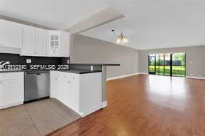 440 Lakeview Drive #103