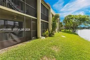 440 Lakeview Drive #103