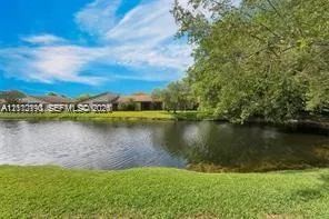 440 Lakeview Drive #103