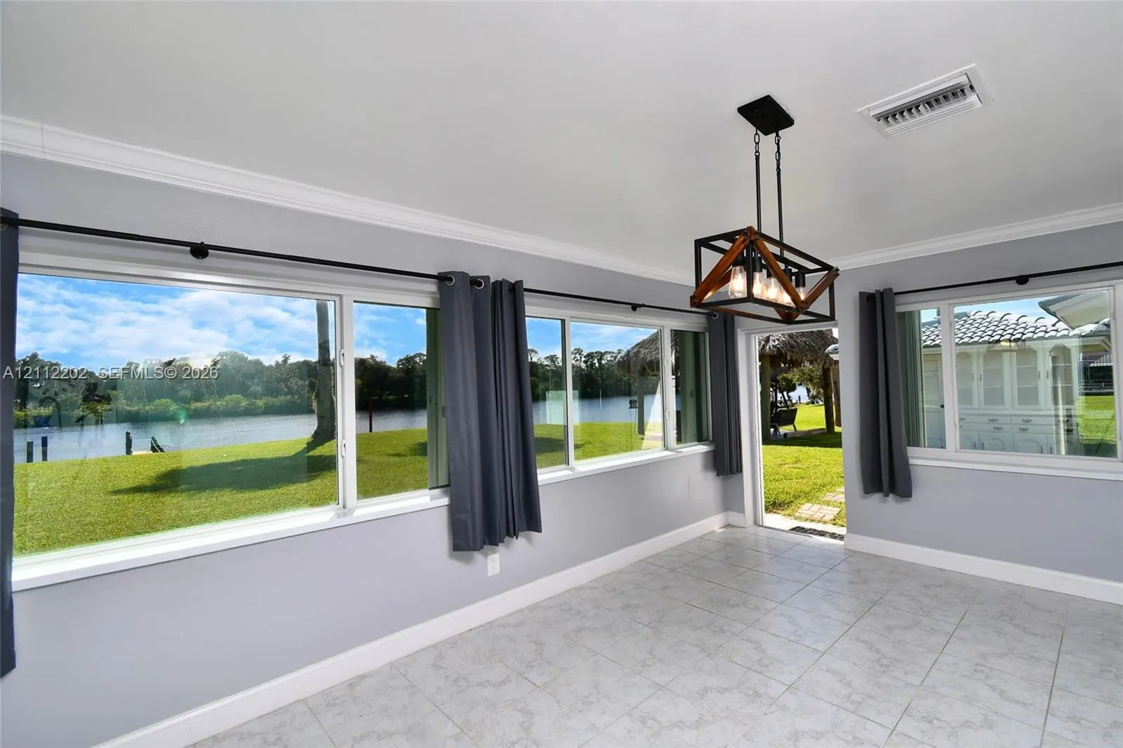 3233 Shell Lane