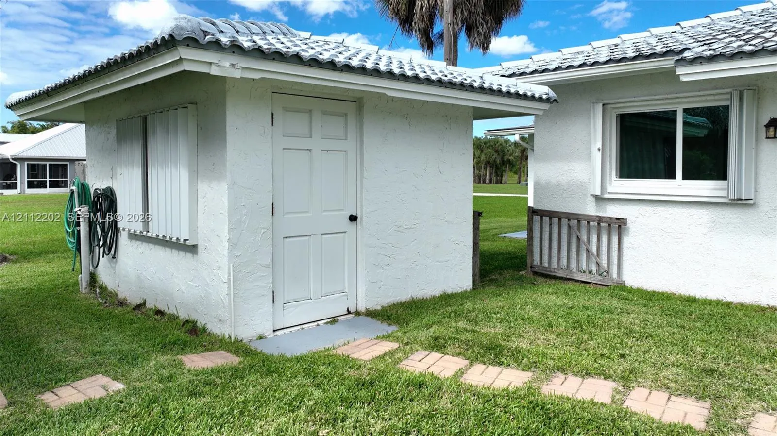 3233 Shell Lane
