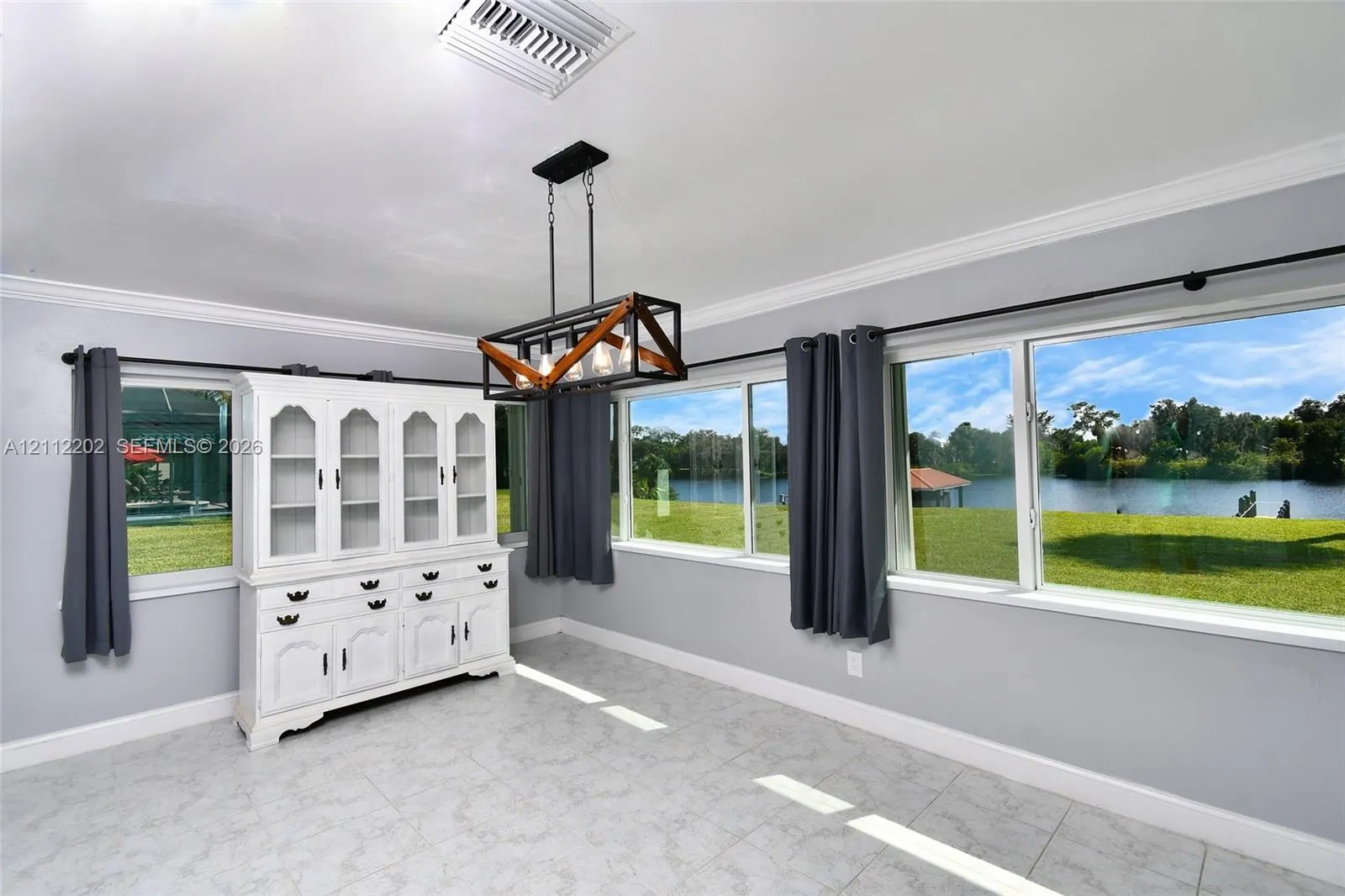 3233 Shell Lane
