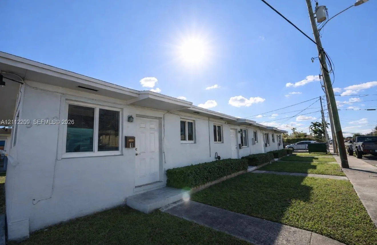 5700 SW 4th Street #4