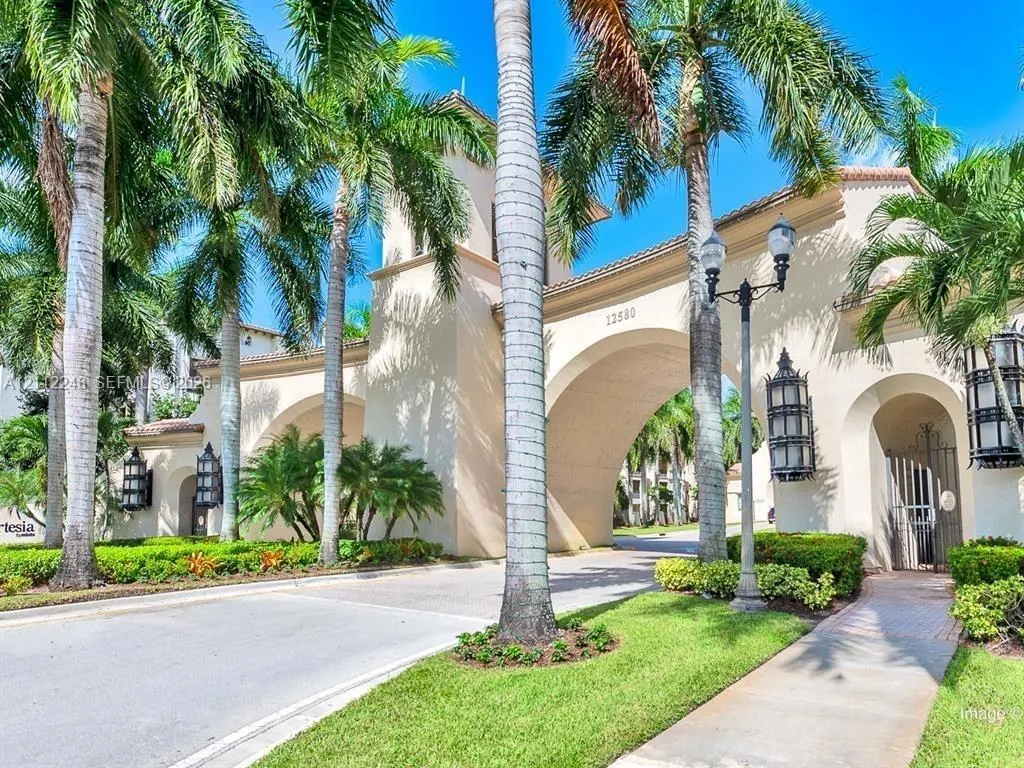2901 NW 126th Avenue #2-304