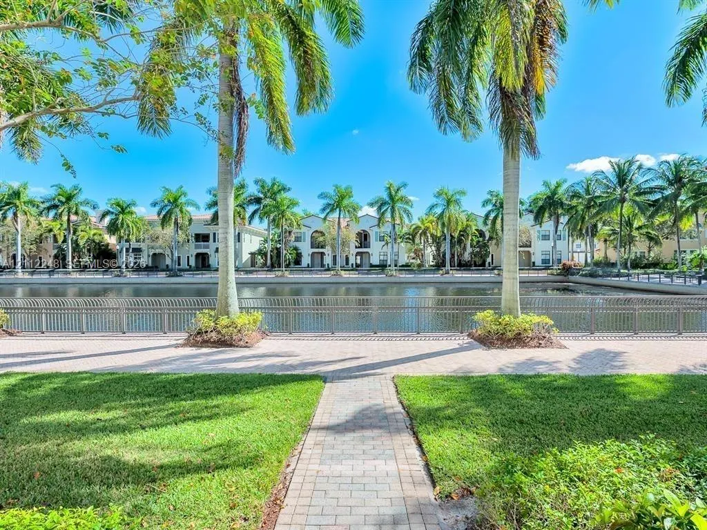 2901 NW 126th Avenue #2-304