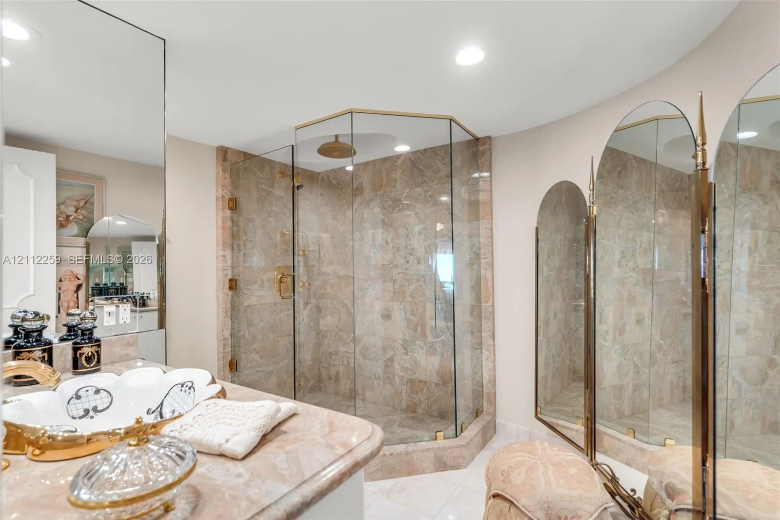 2100 S Ocean Lane #2506