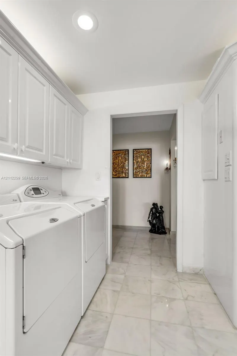 2100 S Ocean Lane #2506