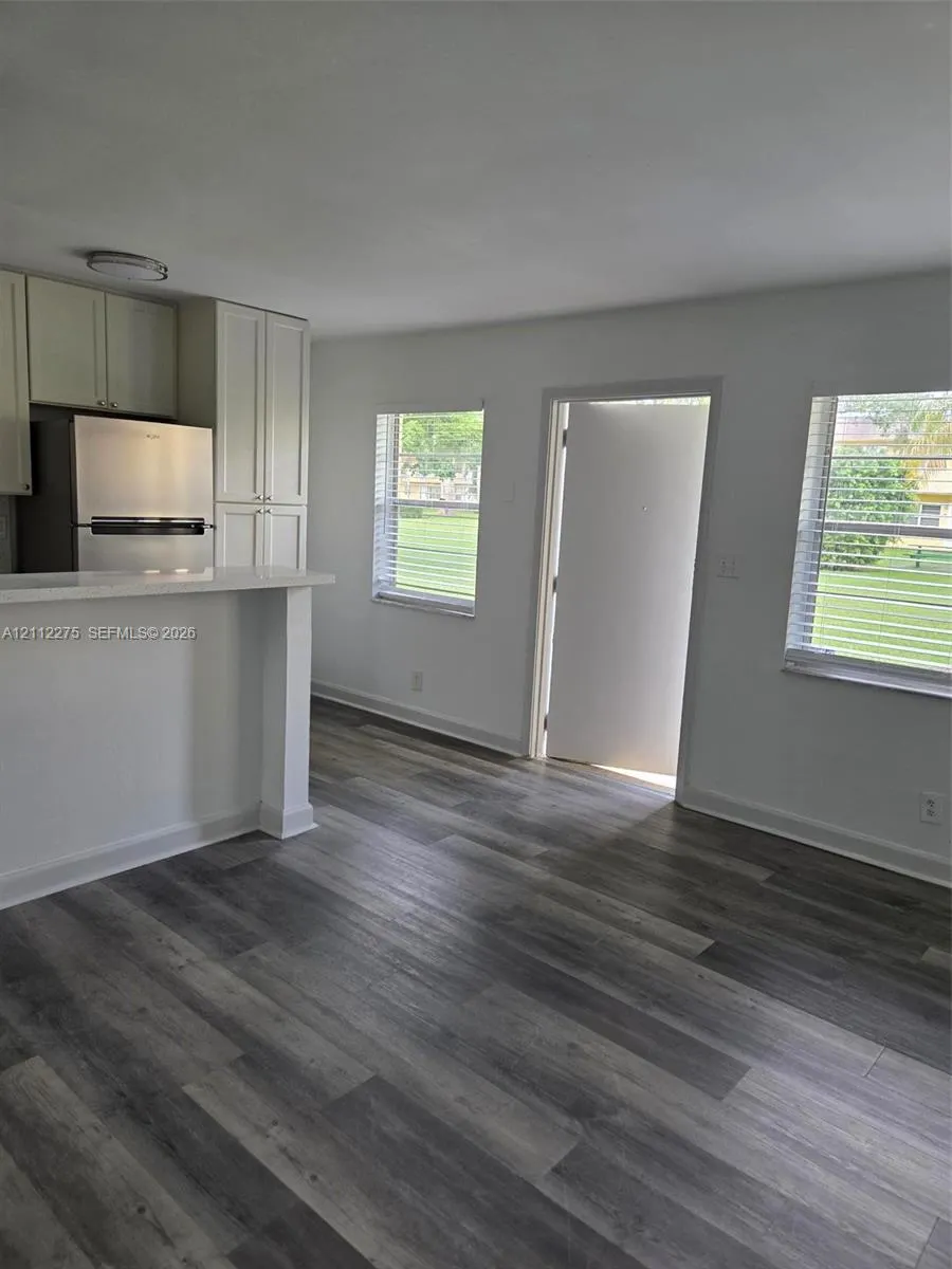5156 NE 6th Avenue #207