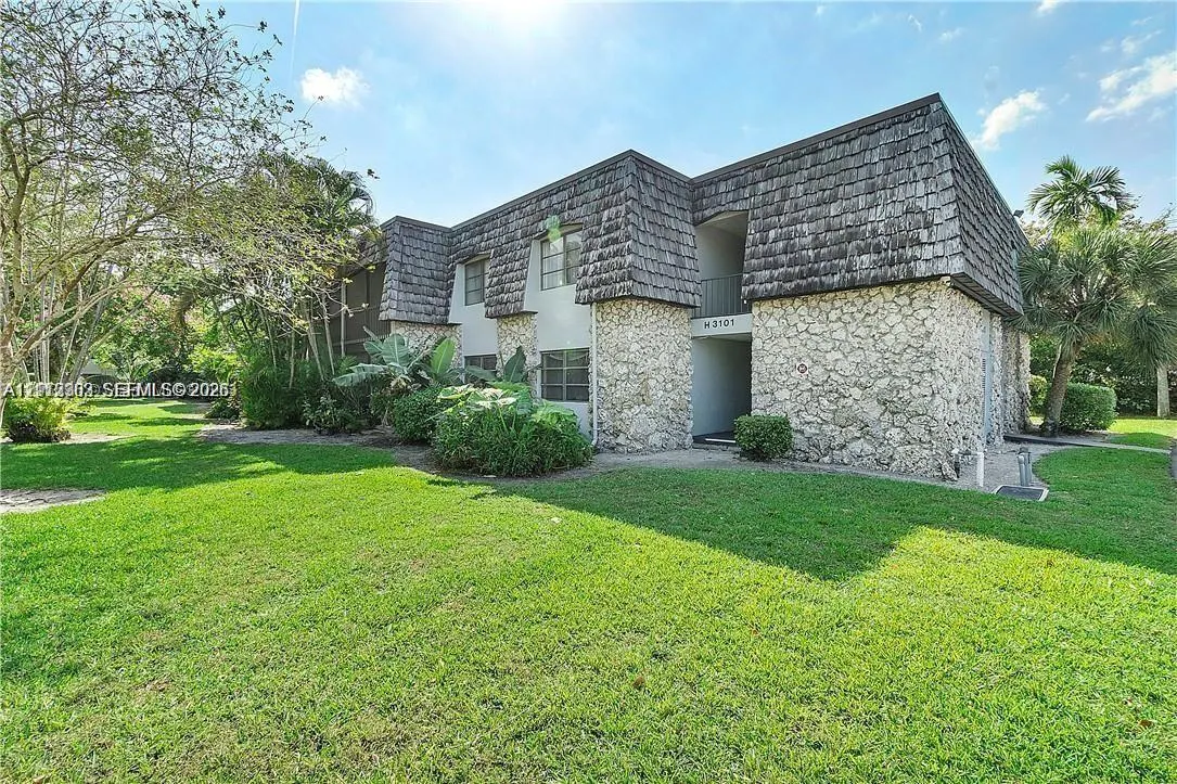 3115 Oakland Shores Drive #E208
