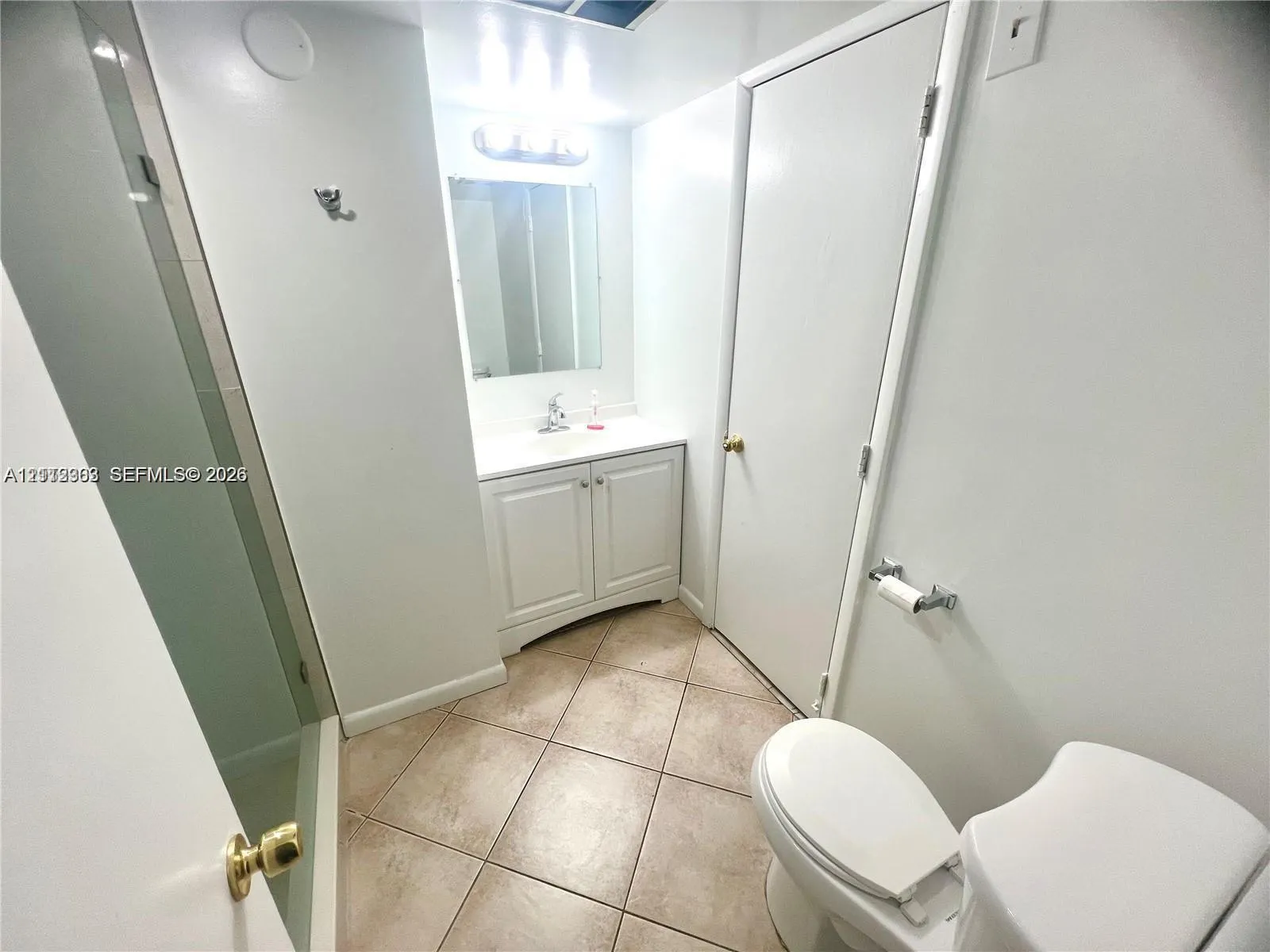 3115 Oakland Shores Drive #E208