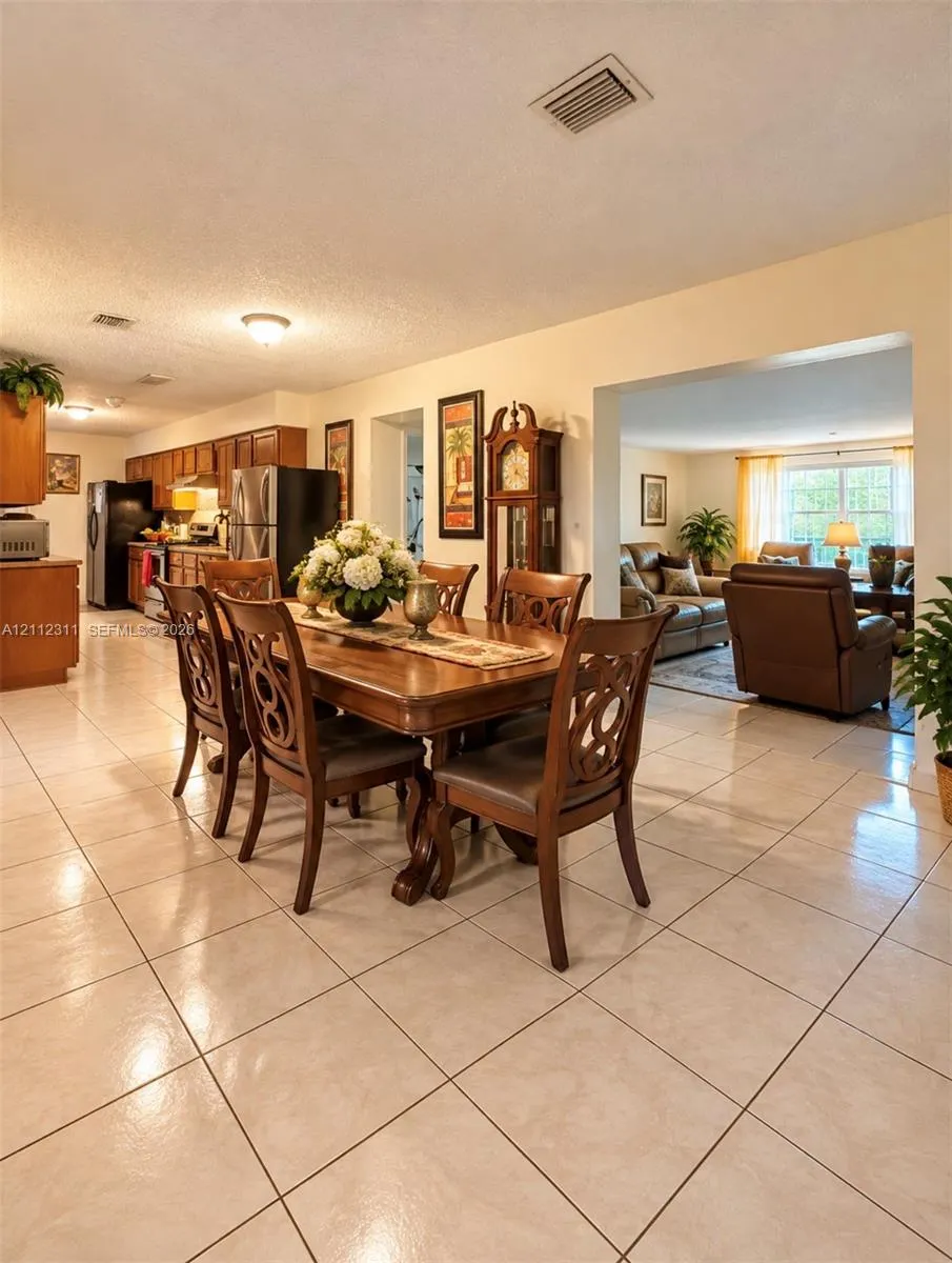 390 NW 49th Avenue