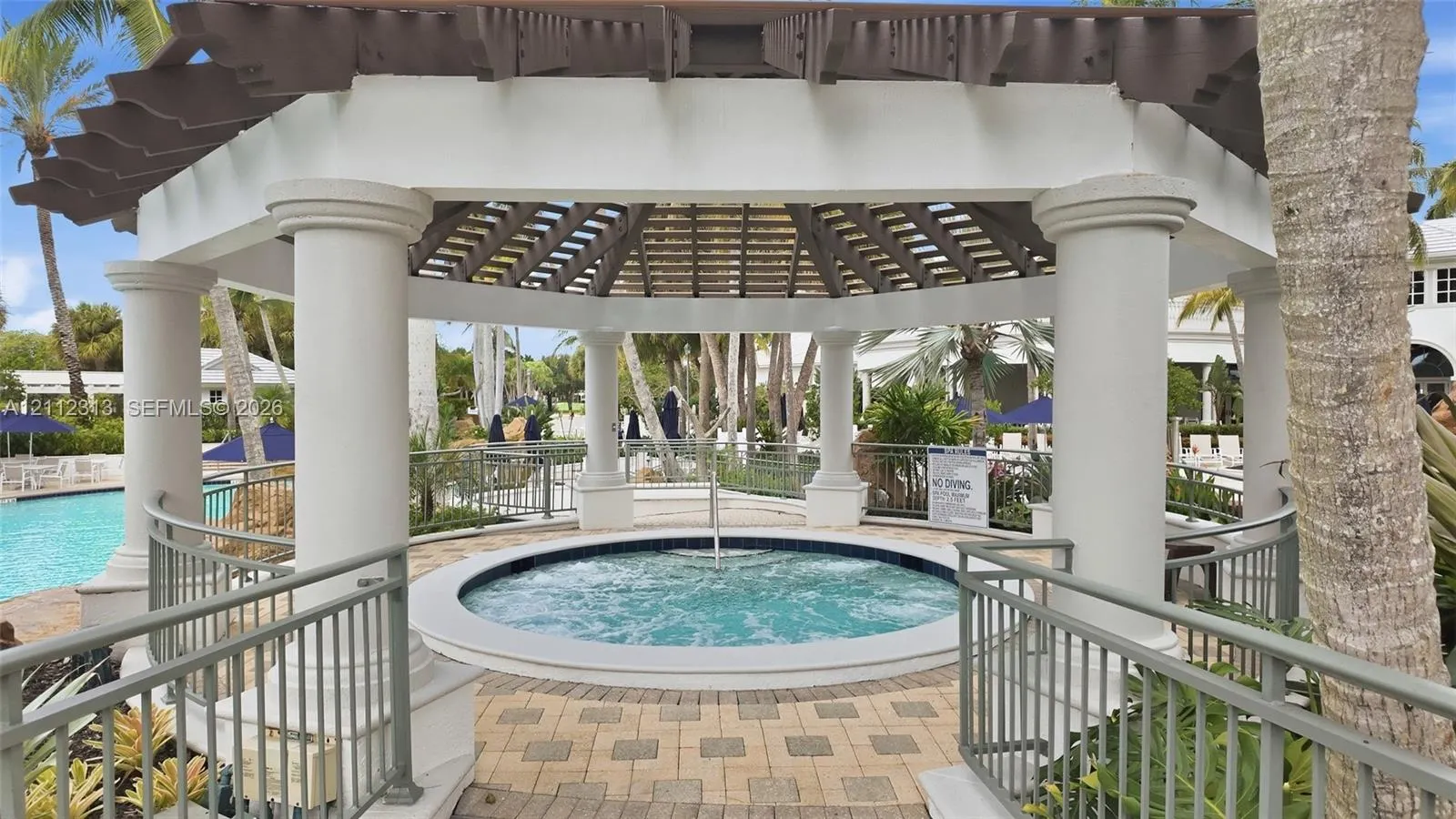 3181 Capistrano