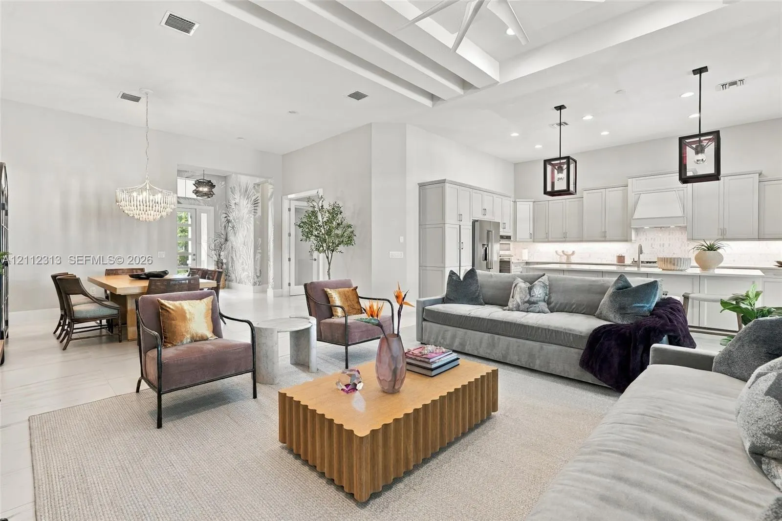 3181 Capistrano