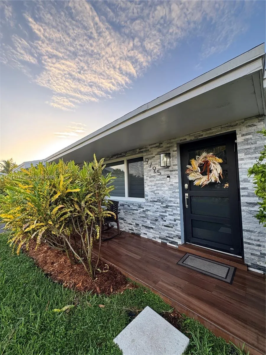 9795 SW 78th Street