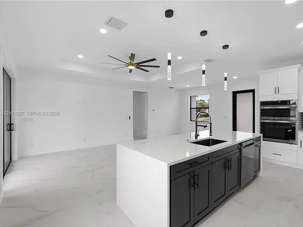 321 SE 2nd Street